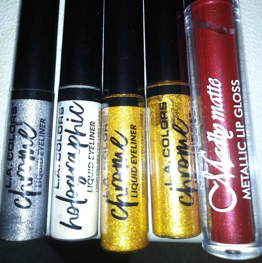 Liquid eyeliners and a metallic lip gloss